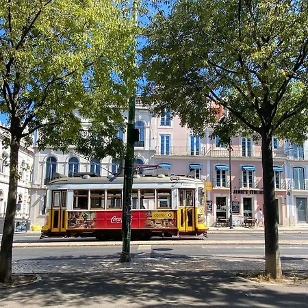 Principe Real Trendy Apt- Great Views & River Διαμέρισμα