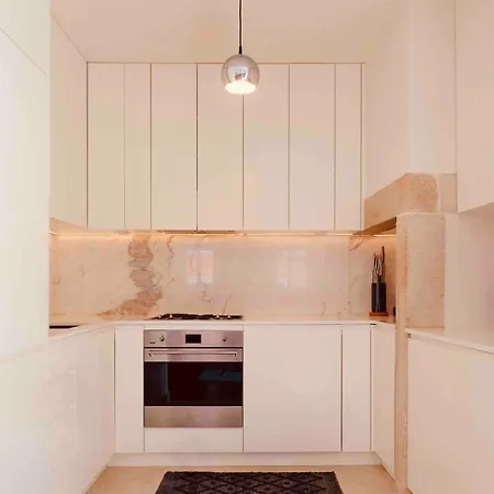 Principe Real Trendy Apt- Great Views & River Apartment