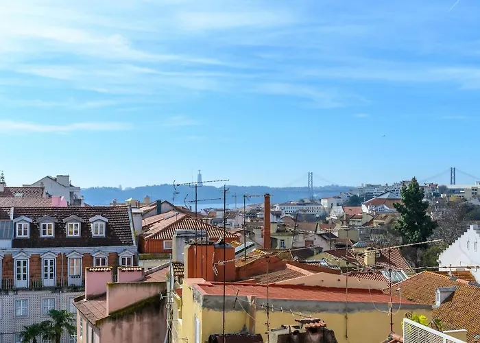 Principe Real Trendy Apt- Great Views & River *