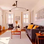 Principe Real Trendy Apt- Great Views & River Διαμέρισμα