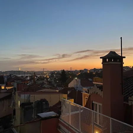 Principe Real Trendy Apt- Great Views & River Διαμέρισμα *