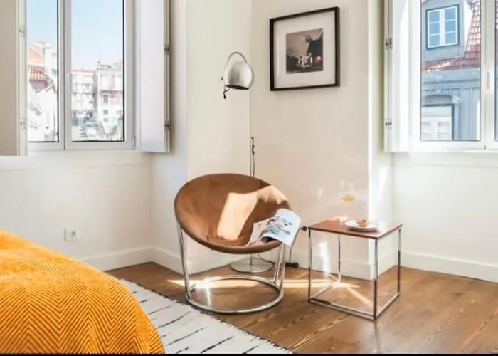 Principe Real Trendy Apt- Great Views & River
