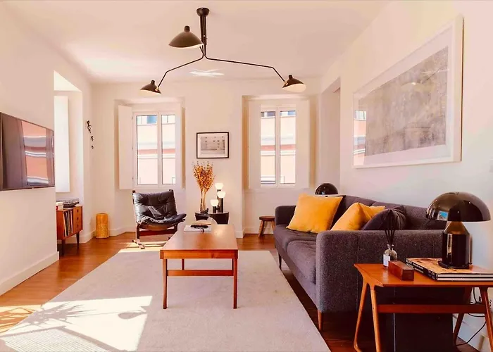 Principe Real Trendy Apt- Great Views & River アパート