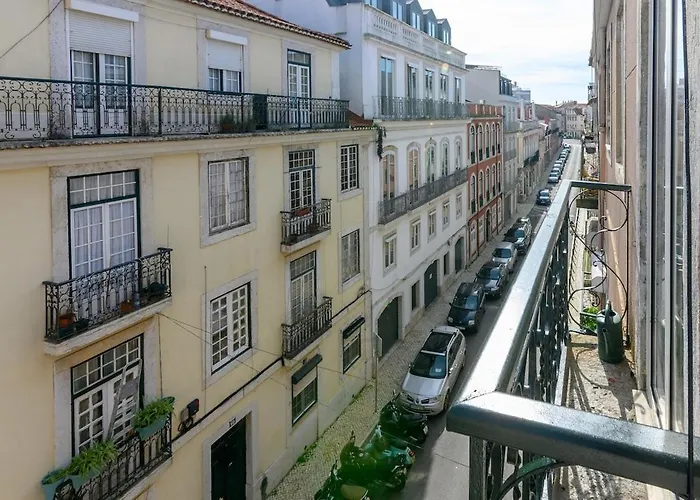 Principe Real Trendy Apt- Great Views & River *